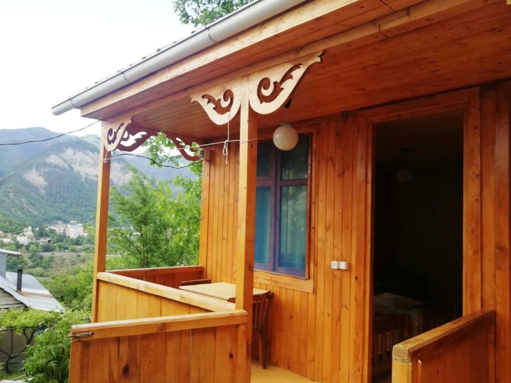 Guest House Ilia Borjomi Exteriör bild